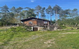  lägenhet till salu: Stuga med boxplats uthyres på gård i Mariefred i Mariefred - Bild 1