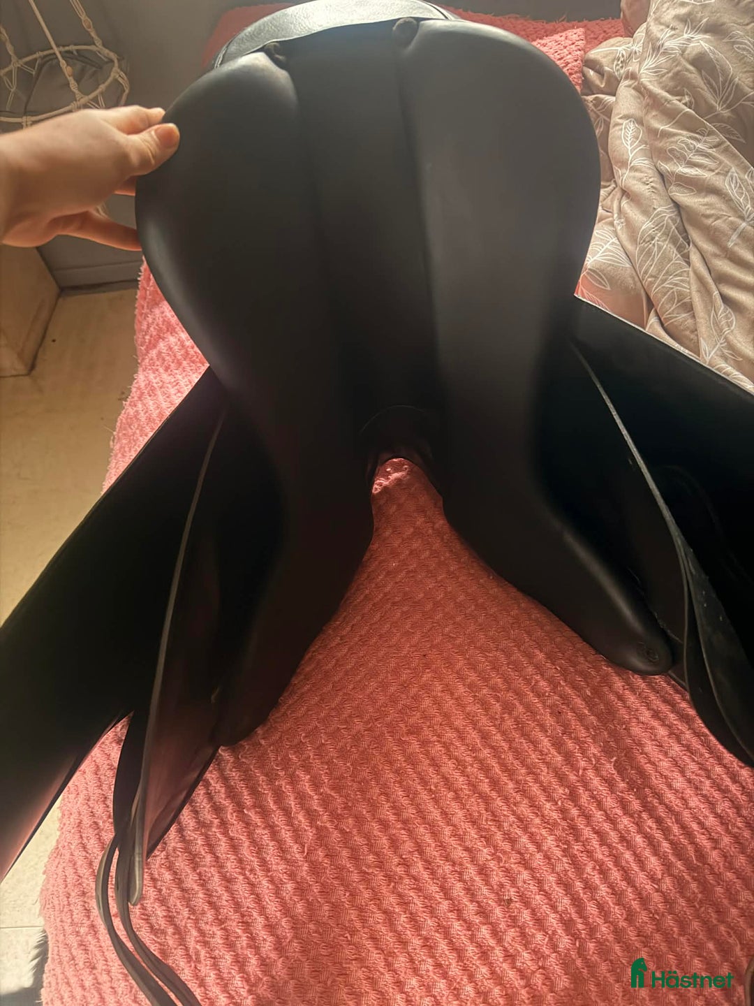 Sadlar hästutrustning till salu: Töltrider Djupur 17' i Söderala - Annons 8