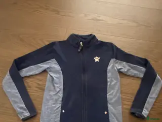 Övrigt Ridkläder ryttarutrustning till salu: Fleecetröja Kingsland i Varberg - Annons 3