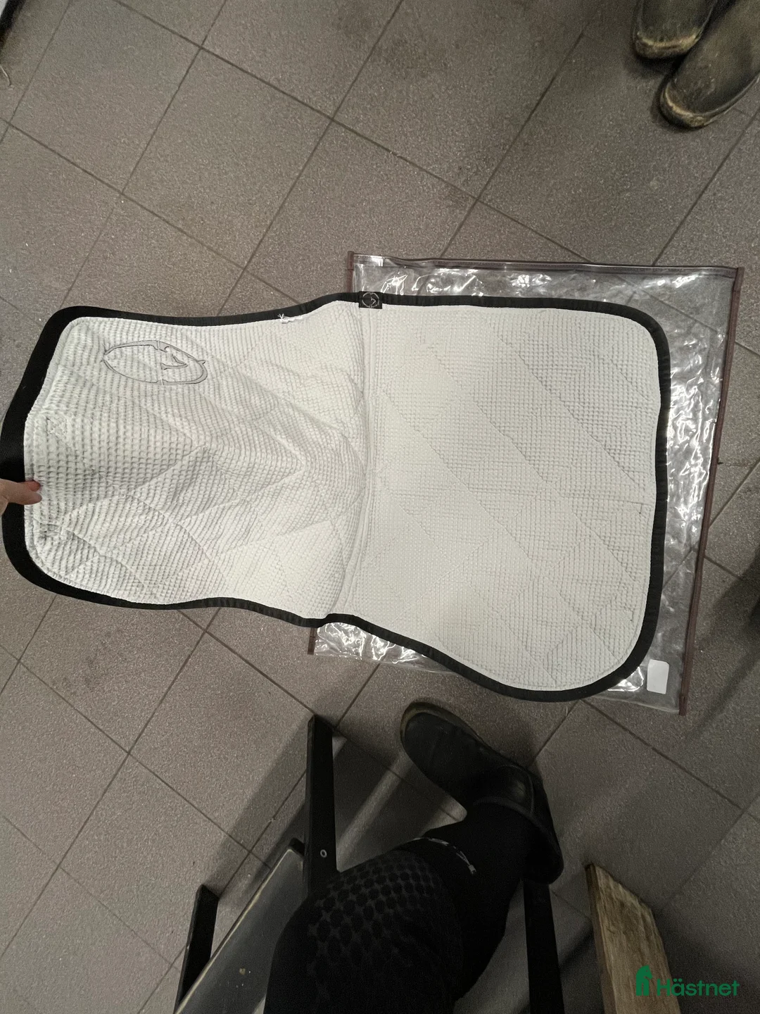 Schabrak & Vojlockar hästutrustning till salu: Jättefint Vestrum schabrak  - Annons 4