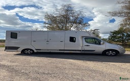 Hästlastbilar  fordon & transport till salu: Theault proteo 5L switch Hästlastbil  i Västerås - Annons 3