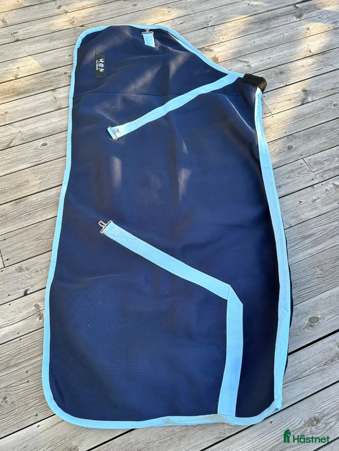 Täcken hästutrustning till salu: Stl 135 Globus fodrat svettäcke i Söderköping - Annons 1