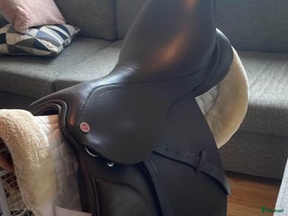 Sadlar hästutrustning till salu: Sadel knappt använd i Växjö - Annons 2