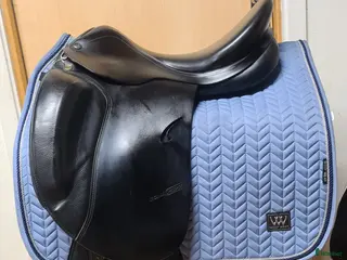 Sadlar hästutrustning Prestige Roma i Hamneda - Annons 1