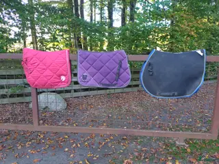 Schabrak & Vojlockar hästutrustning 3 olika schabrak i Sankt OLOF - Annons 13