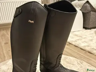 Ridstövlar ryttarutrustning till salu: Ridstövlar i Upplands Väsby - Annons 1