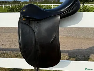 Sadlar hästutrustning till salu: France Premiere Sadel i Båstad - Annons 2