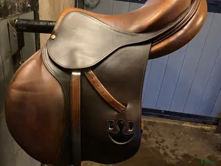 Sadlar hästutrustning Mycket välvårdad Bruno delgrange - Annons 8