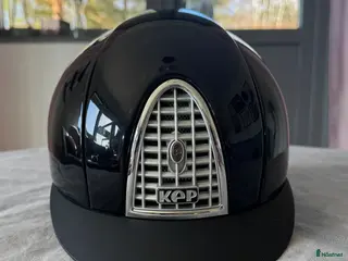 Hjälmar ryttarutrustning till salu: Kep svart shine - Annons 1