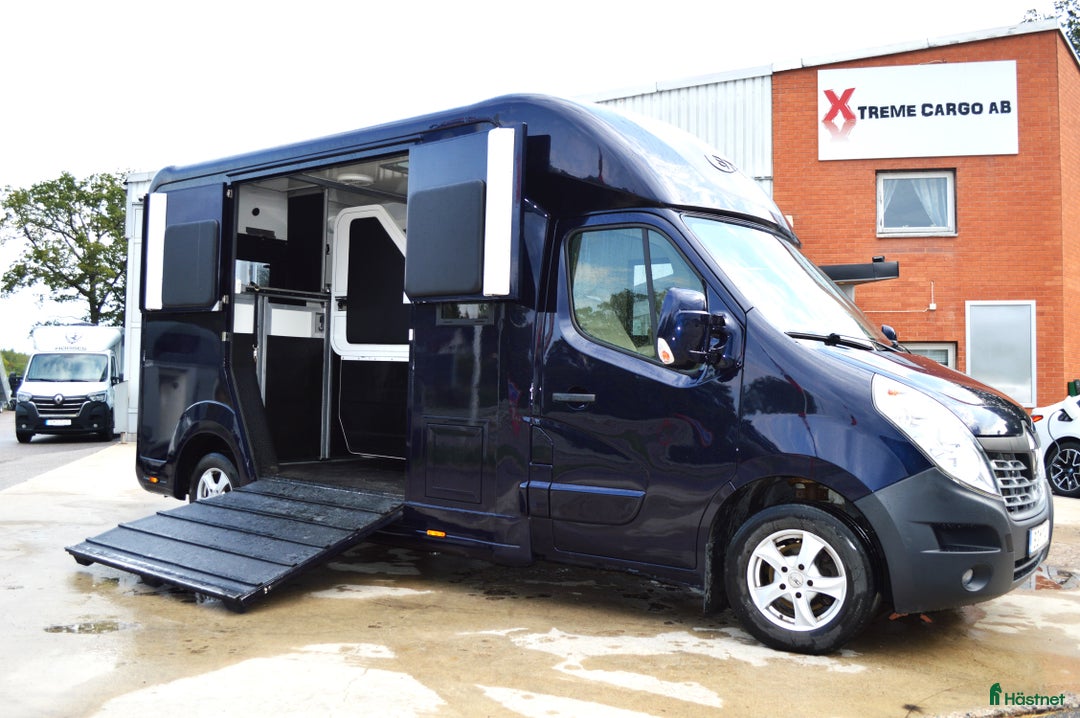 Hästlastbilar  fordon & transport till salu: STX 5 sits Automat 14670 mil i Kvicksund - Annons 4