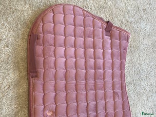 Schabrak & Vojlockar hästutrustning till salu: Snyggt Fairfield schabrak i Kungälv - Annons 5