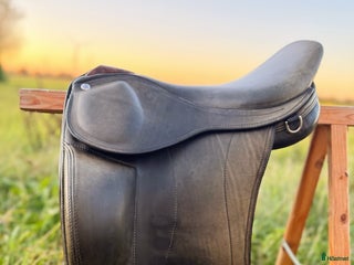 Sadlar hästutrustning till salu: Top Reiter IQ Sadel i Lund - Annons 1
