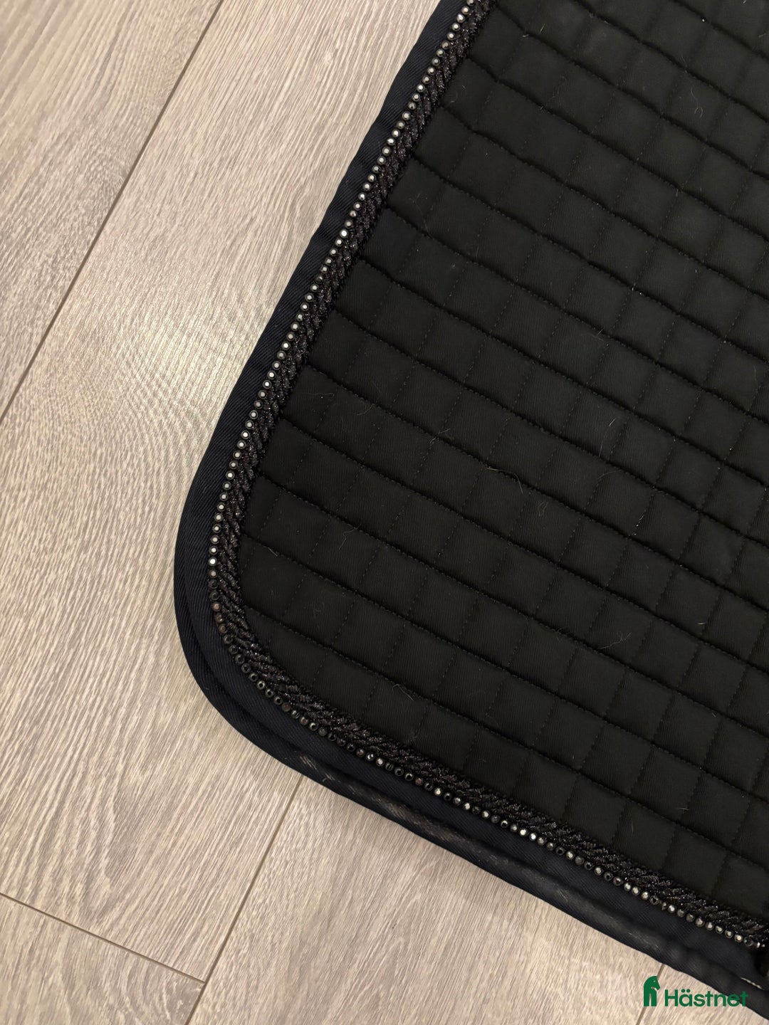 Schabrak & Vojlockar hästutrustning till salu: Equiline schabrak o huva från Kentucky  i Bro - Annons 4