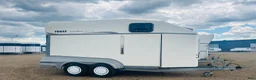 Hästtransporter  fordon & transport till salu: Thule Excellent Grand Prix - Annons 2