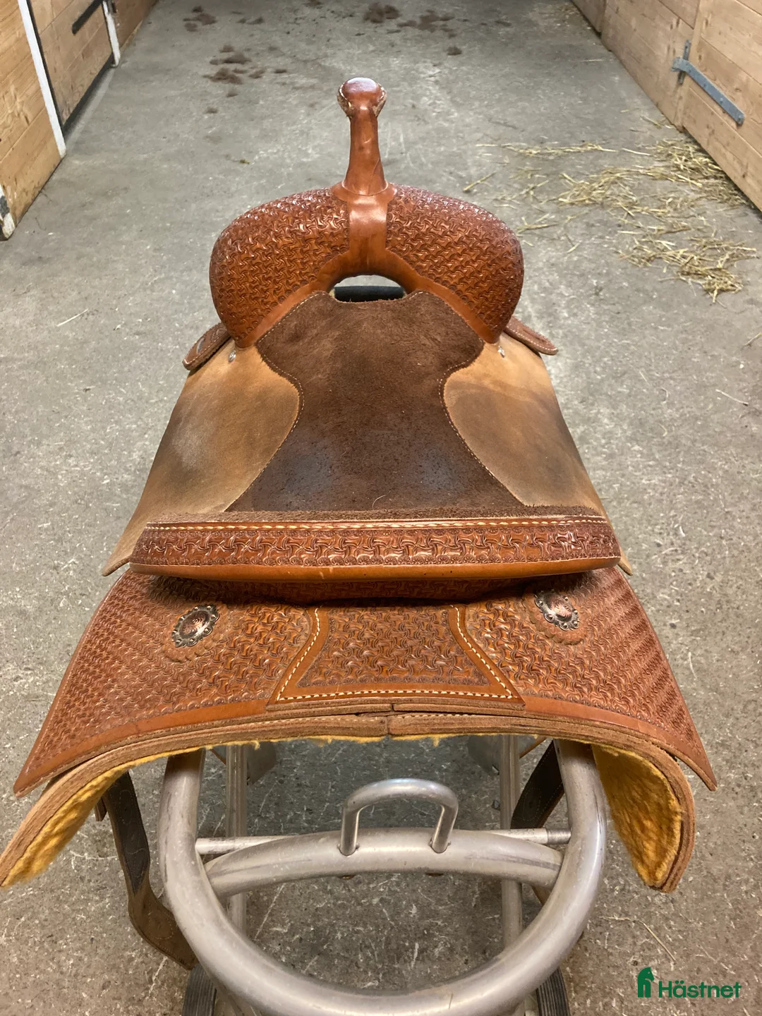 Sadlar hästutrustning till salu: Westernsadel rough out - Annons 4