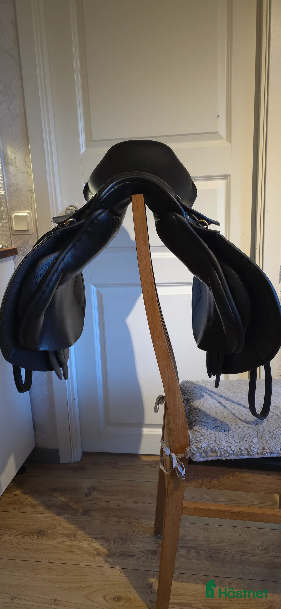 Sadlar hästutrustning till salu: Sadel i gott skick  - Annons 2