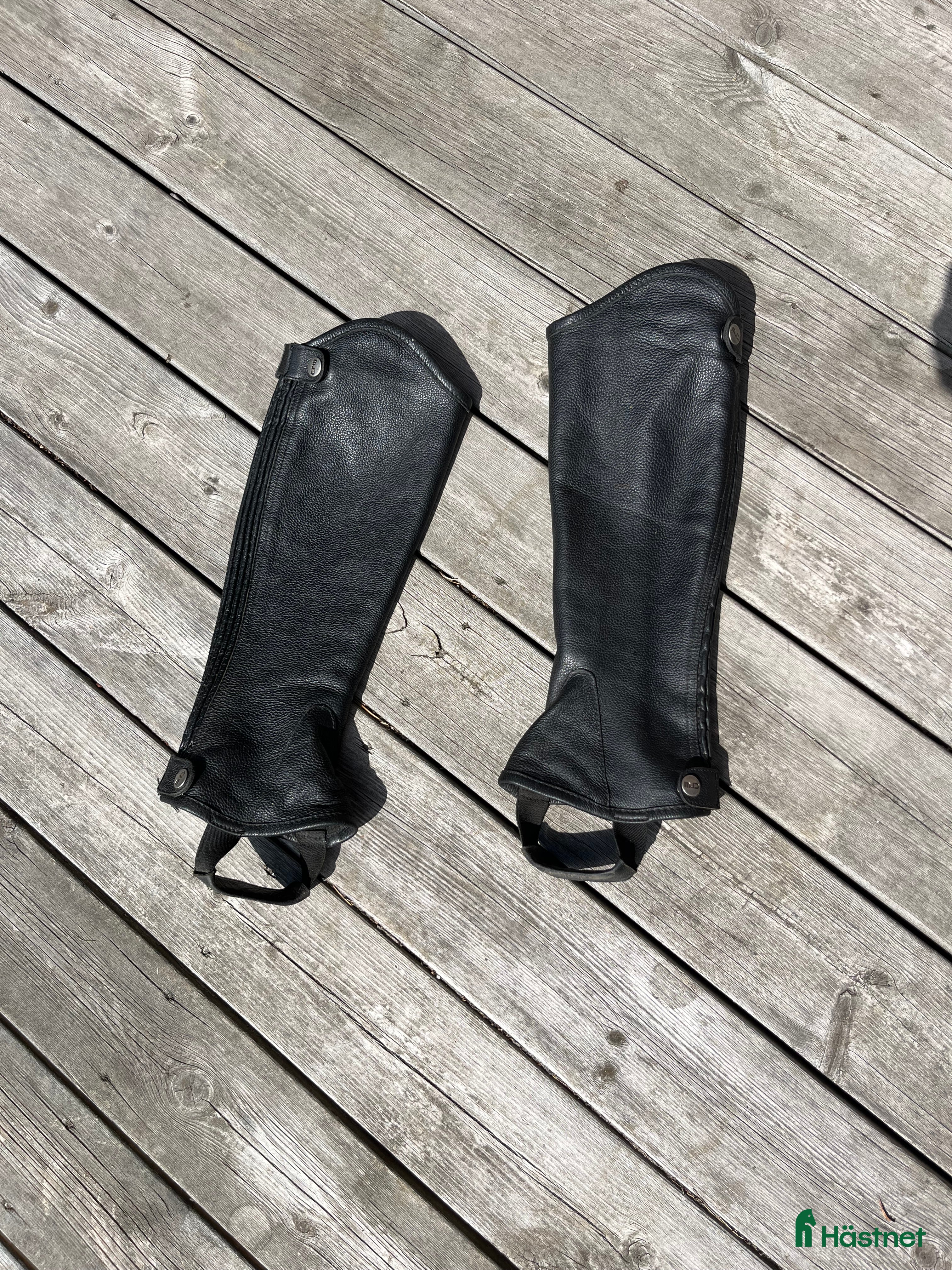 Ridstövlar ryttarutrustning till salu: Shortchaps  i Nacka - Annons 14