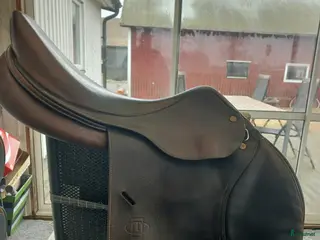 Sadlar hästutrustning Tolga Hoppsadel - Annons 1