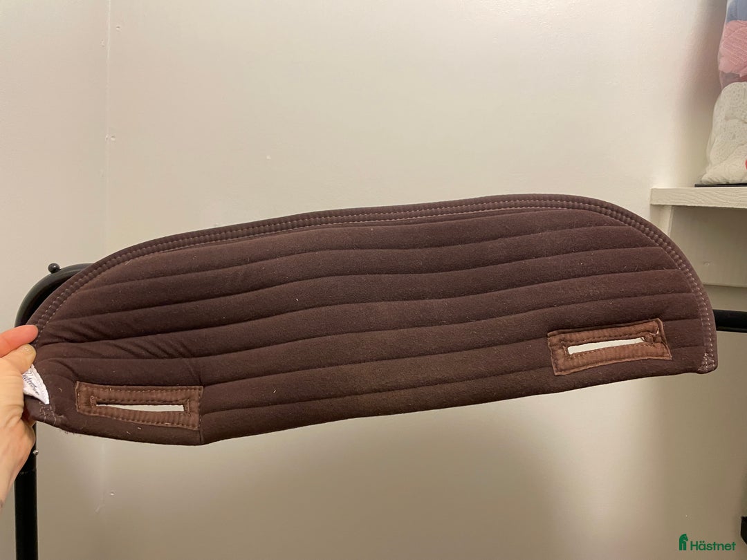 Sadeltillbehör hästutrustning till salu: Sadelpad fram i Uppsala - Annons 2