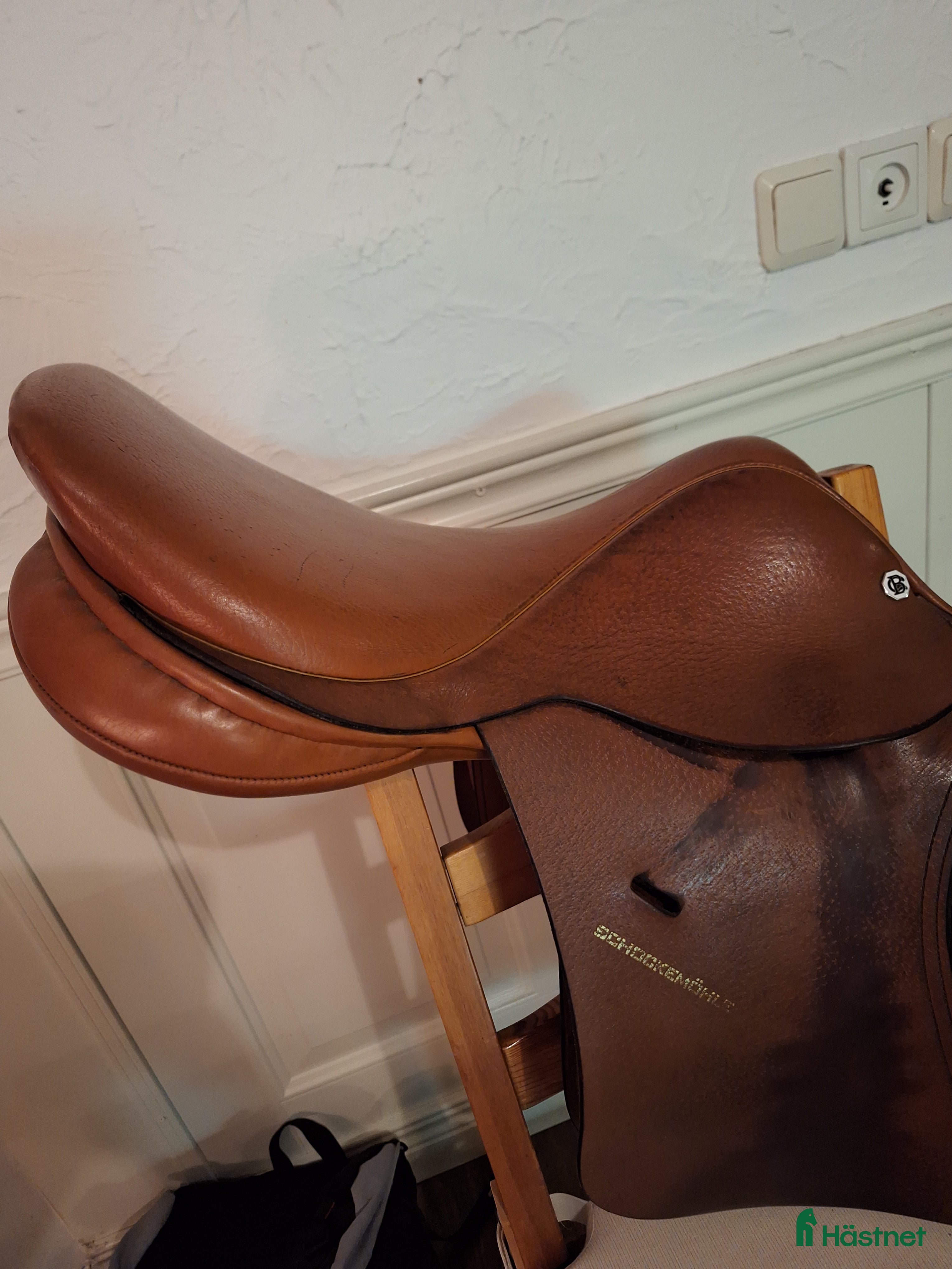 Sadlar hästutrustning till salu: Bekväm hoppsadel i Svanesund - Annons 3