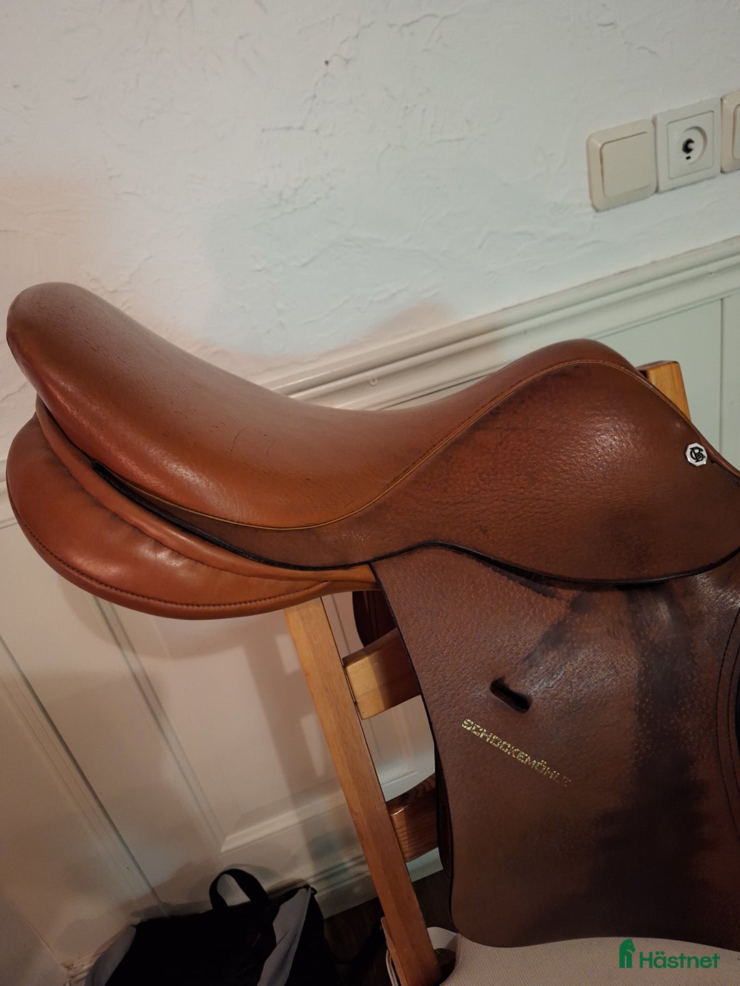 Sadlar hästutrustning till salu: Bekväm hoppsadel i Svanesund - Annons 1