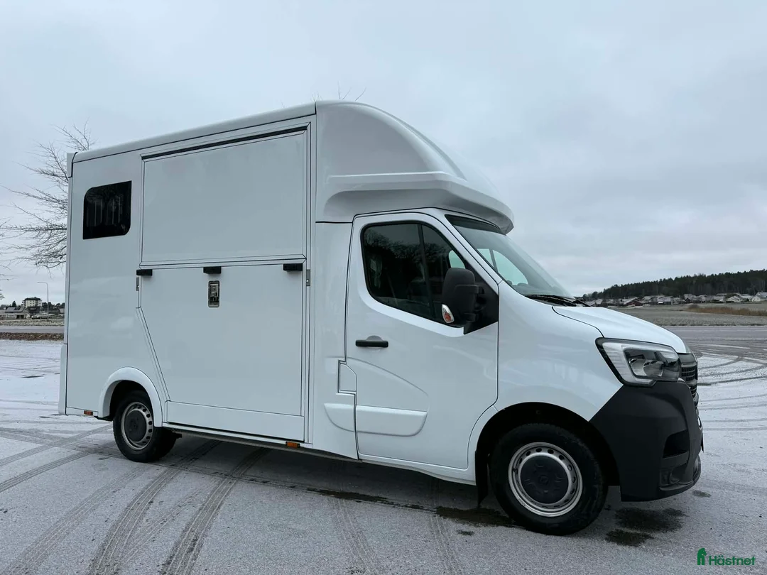 Hästlastbilar  fordon & transport till salu: NORDIC HORSE 3 *HÖG LASTVIKT*  i Köping - Annons 1