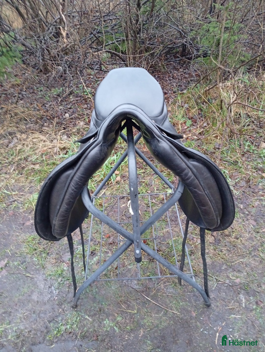 Sadlar hästutrustning till salu: Supertrevlig dressyrsadel i Hudiksvall - Annons 3