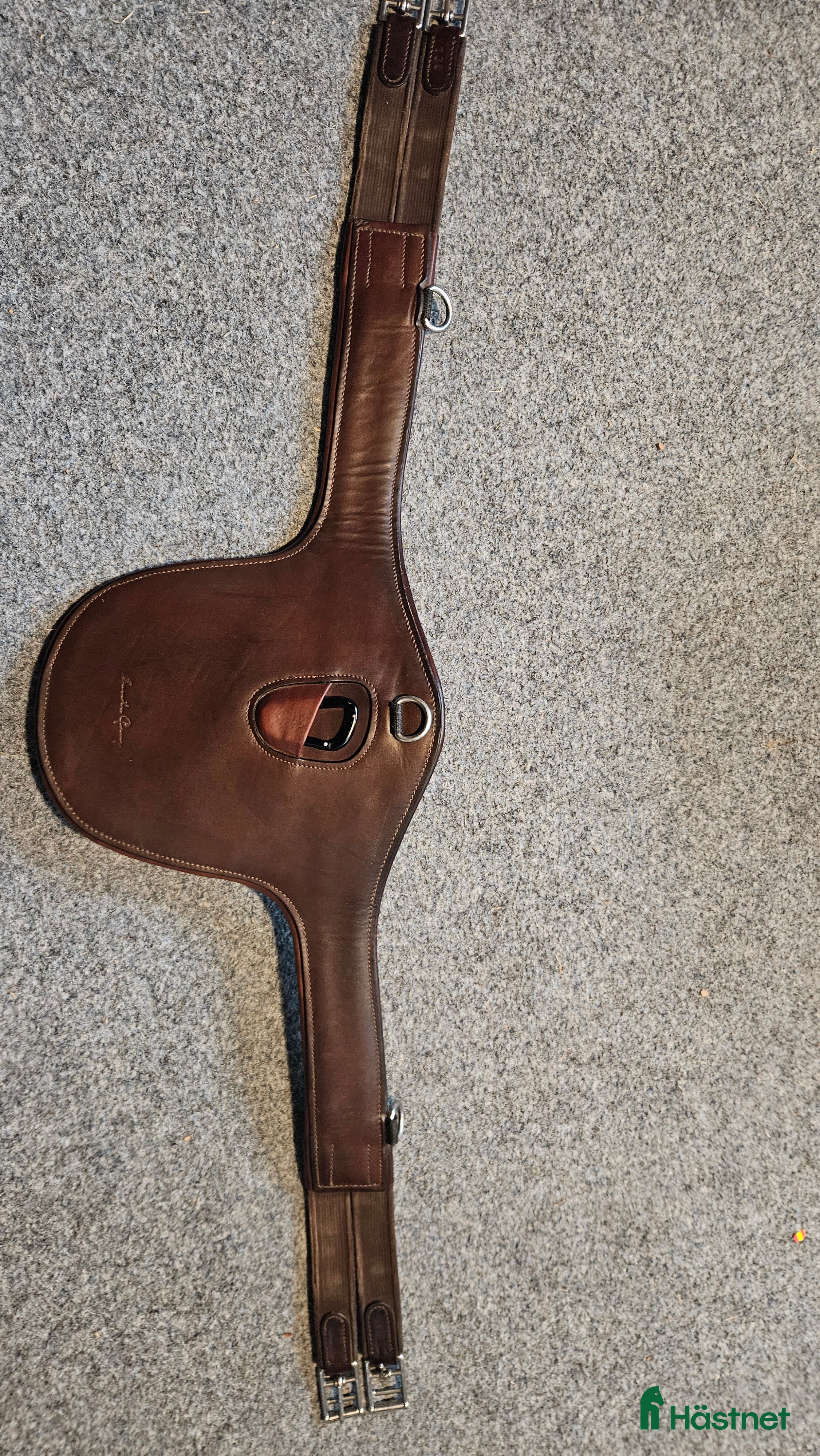 Sadeltillbehör hästutrustning Brun sadelgjord med magplatta 130 cm - Annons 3