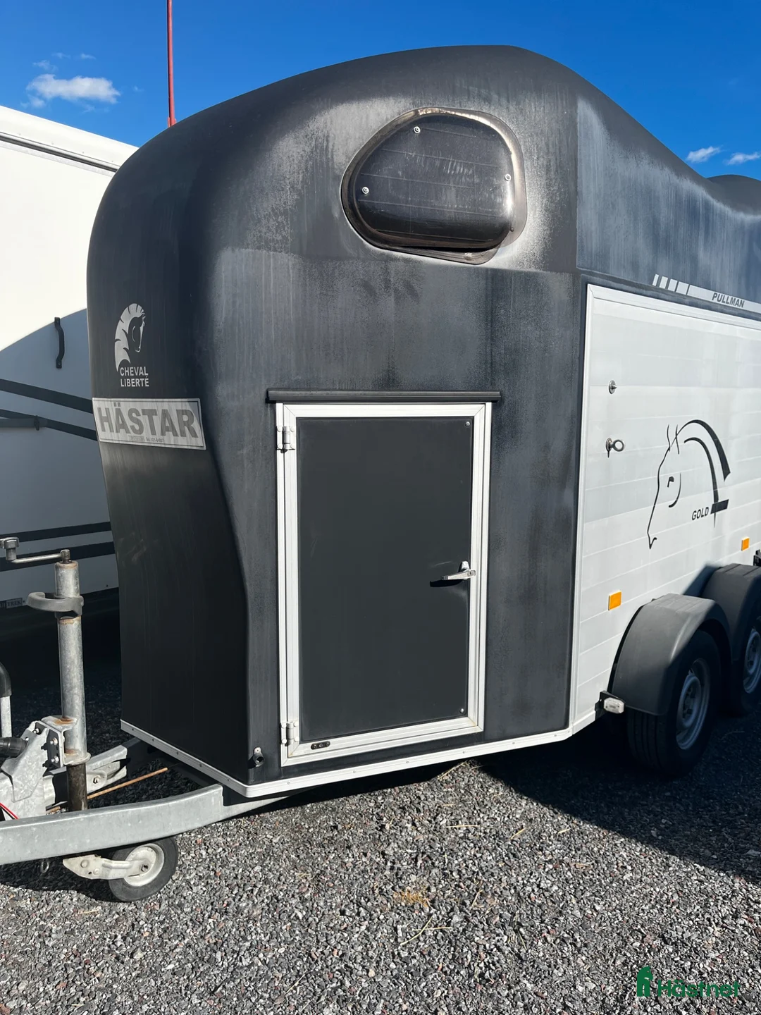Hästtransporter  fordon & transport till salu: Nyservad Cheval transport i bra skick - Annons 1
