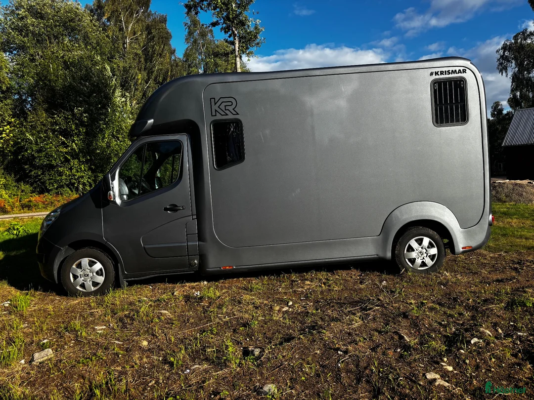 Hästlastbilar  fordon & transport till salu: Krismar 5-sits Automat – 2018 – Endast 3 300 mil i Växjö - Annons 8