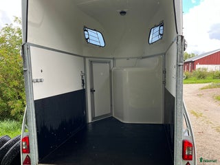 Hästtransporter fordon & transport till salu: Hästsläpp från Sirius i Staffanstorp - Annons 9