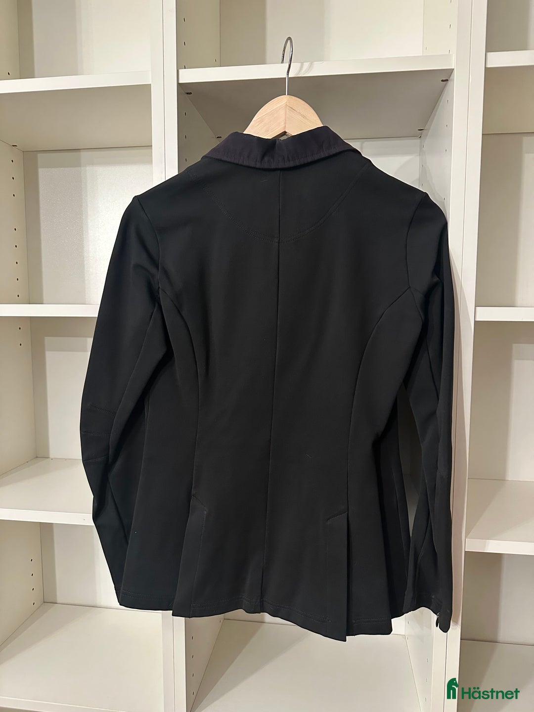 Jackor & Kavajer ryttarutrustning till salu: Tävlingskavaj från Animo i Göteborg - Annons 2