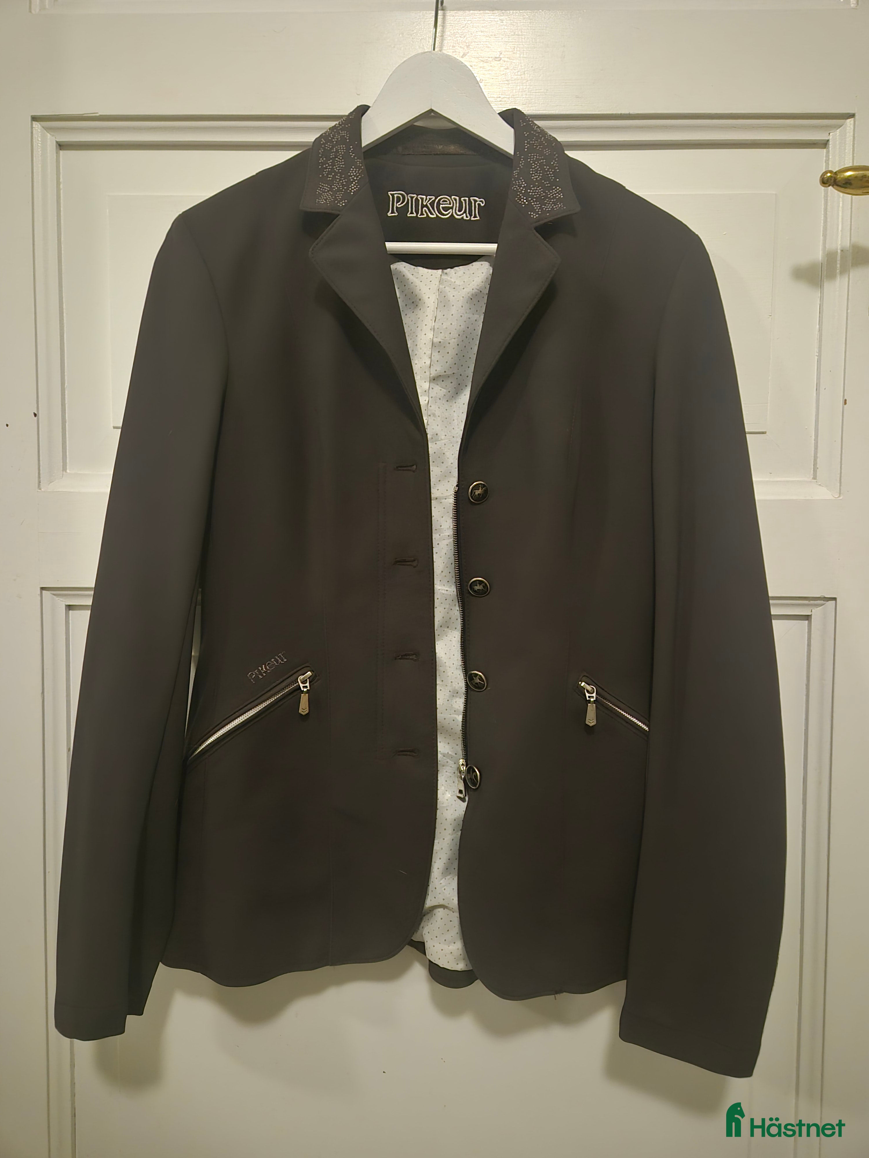 Jackor & Kavajer ryttarutrustning till salu: Tävlingskavaj  i Gustafs - Annons 3