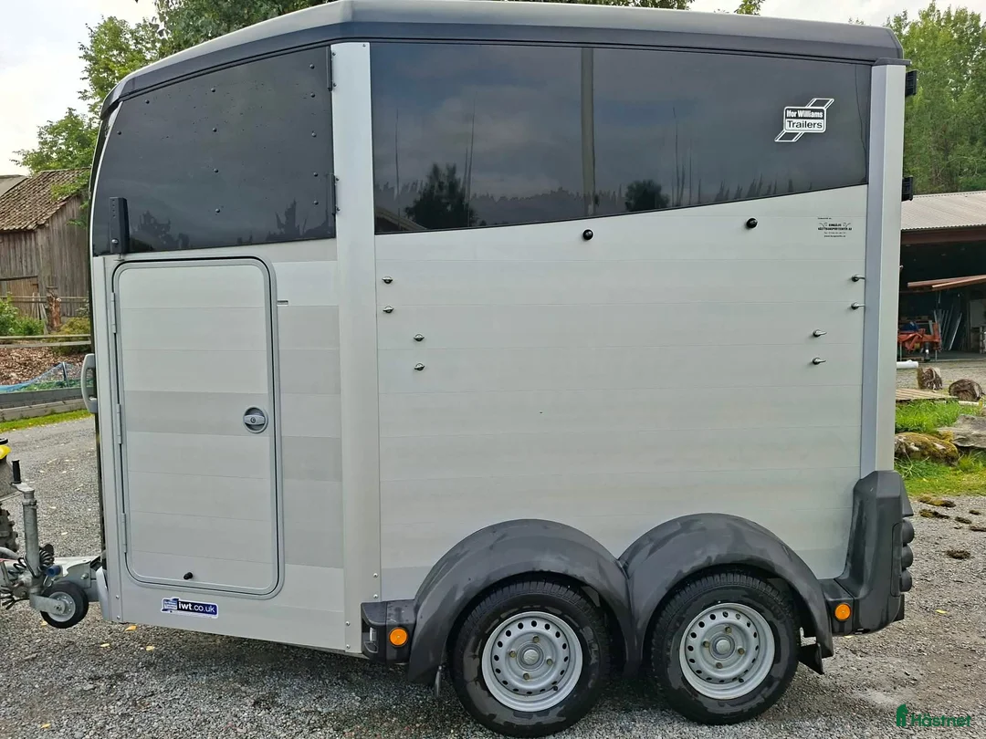 Hästtransporter  fordon & transport till salu: Ifor Williams HBX 403 - Annons 1