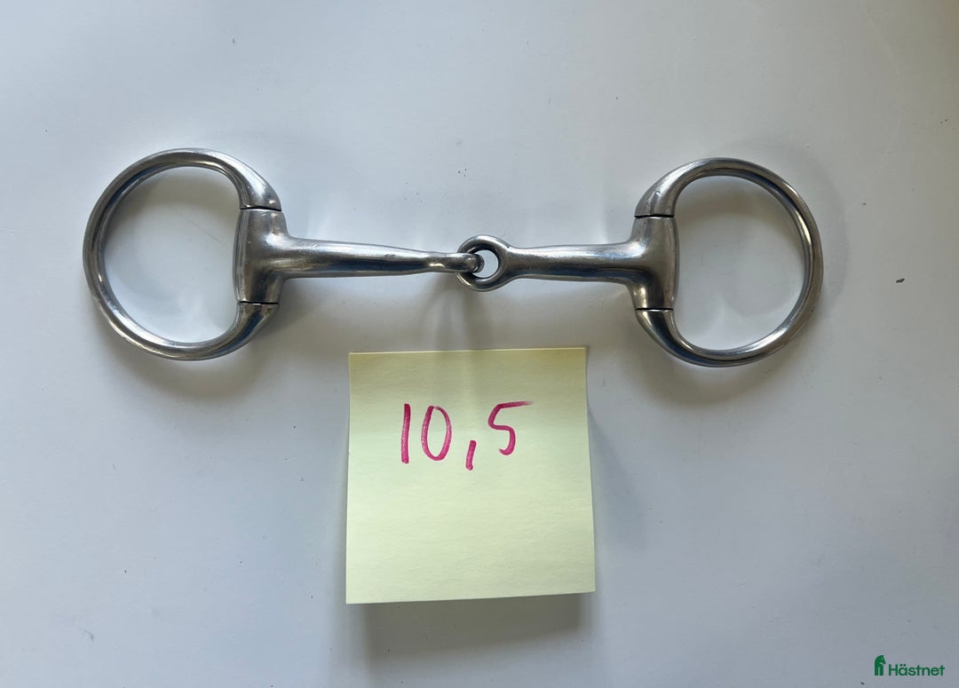 Bett hästutrustning till salu: Bett: Trav, fasta ringar, pessoa i Västerås - Annons 3