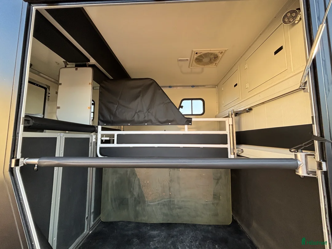 Hästlastbilar  fordon & transport till salu: Horsepartner Exclusive hästbil i Laholm - Annons 13