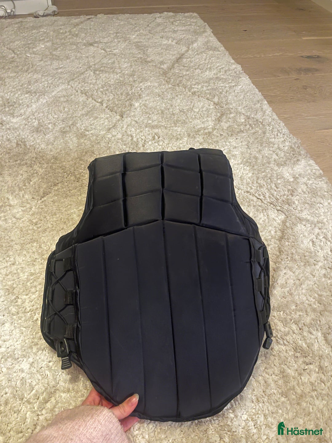 Säkerhetsvästar ryttarutrustning till salu: Säkerhetsväst, lång vinter kappa, ridkjol - Annons 2