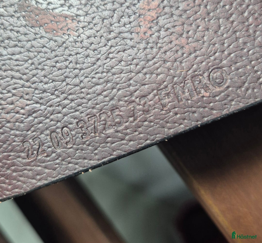 Sadlar hästutrustning till salu: Tech1 i nyskick  i Kågeröd - Annons 4