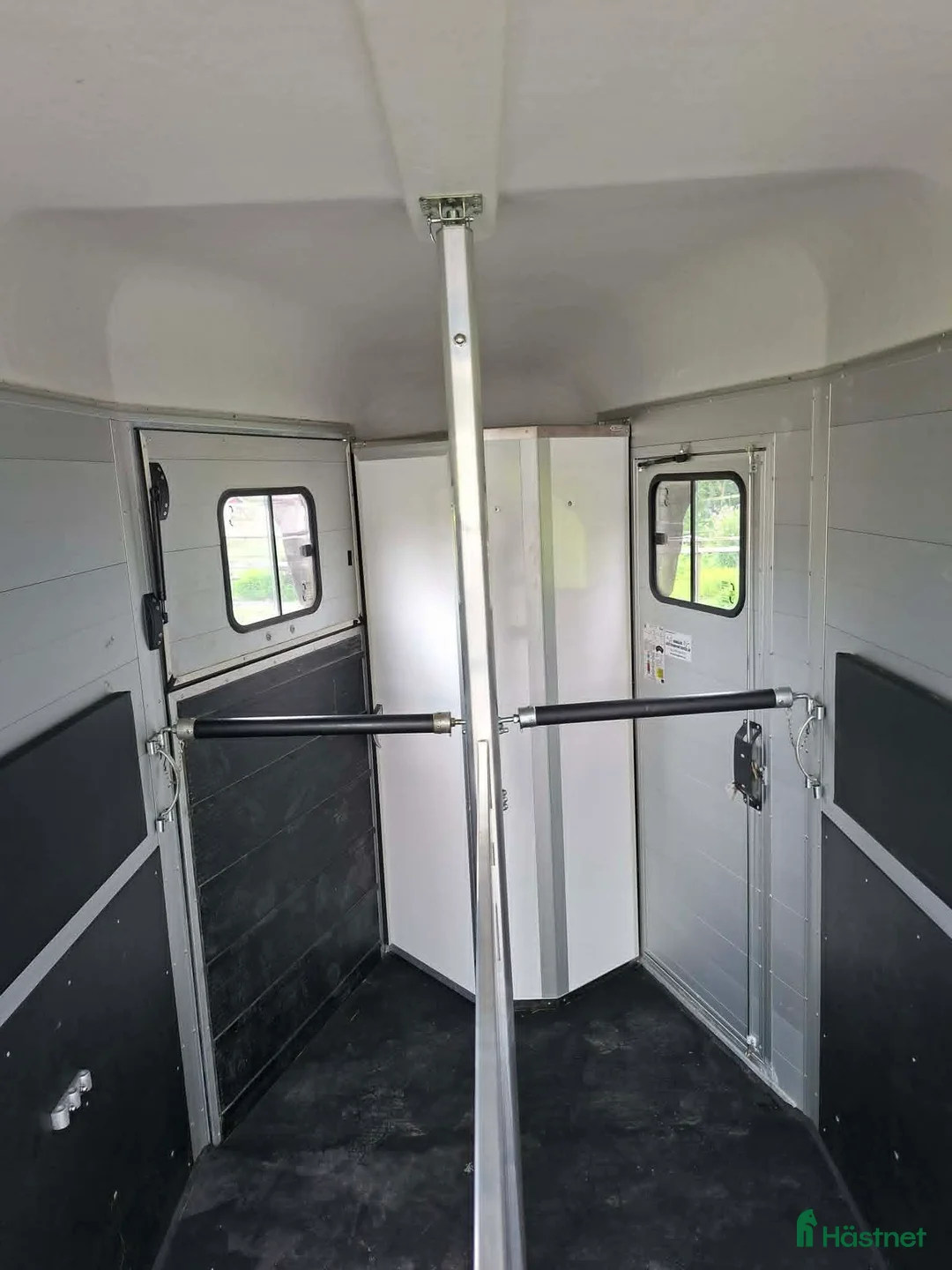 Hästtransporter  fordon & transport till salu: Cheval Touring Country med fronturlastning - Annons 9