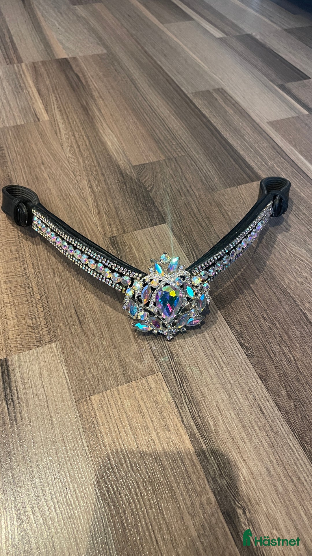 Träns hästutrustning till salu: Fint pannband i bra skick! i Huddinge - Annons 1