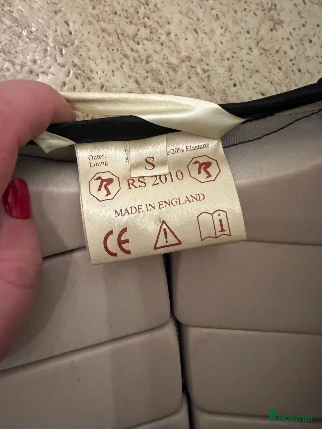 Säkerhetsvästar ryttarutrustning till salu: Racesafe väst i Surahammar - Annons 3