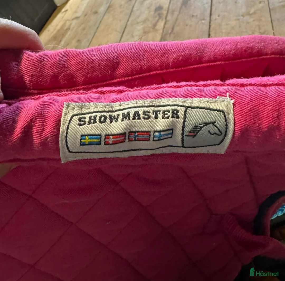 Schabrak & Vojlockar hästutrustning till salu: Otvättade schabrak - Annons 2