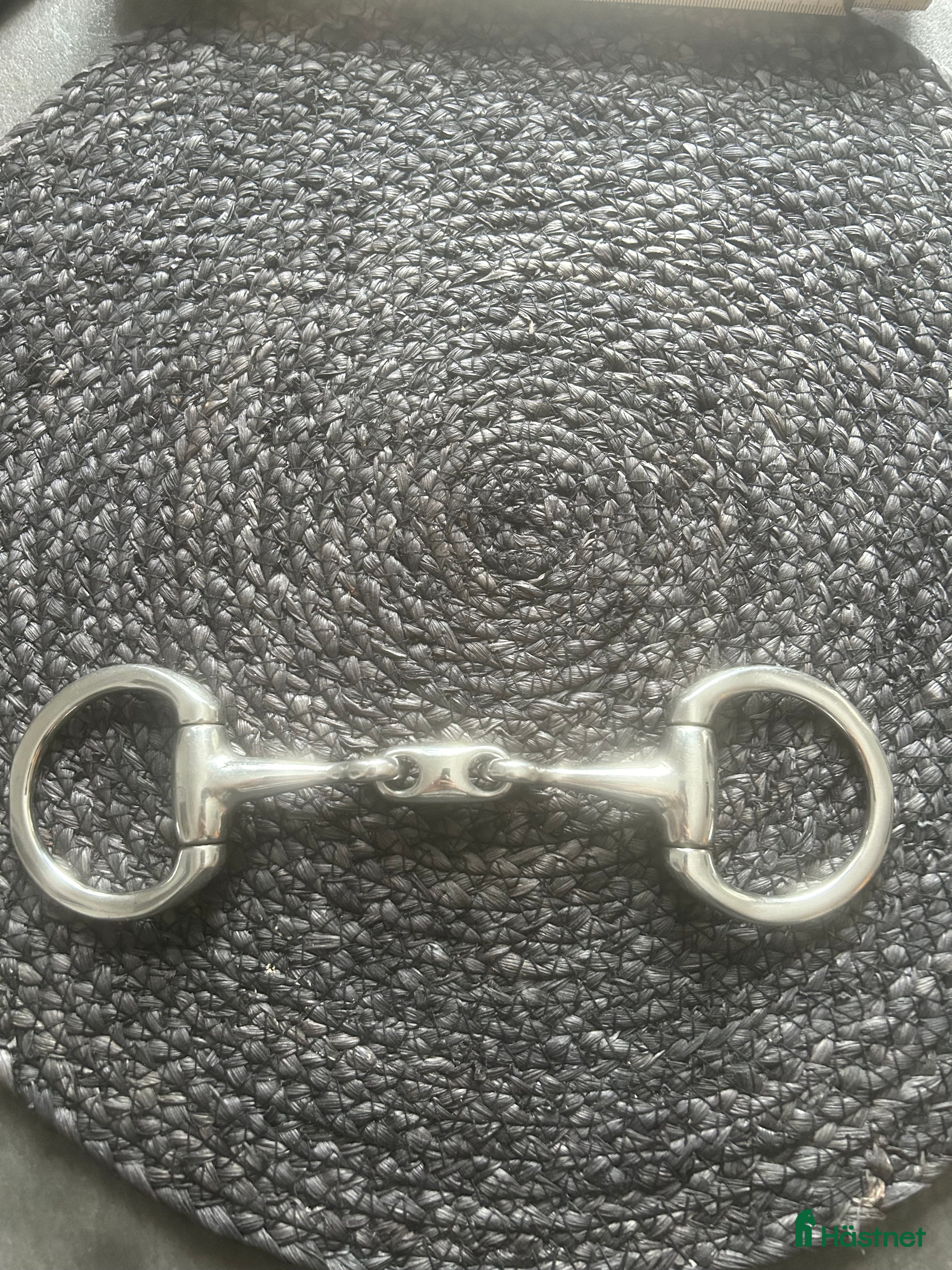 Bett hästutrustning Tredelat eggbett Fairfield strl 10.5 i Söderby - Annons 18