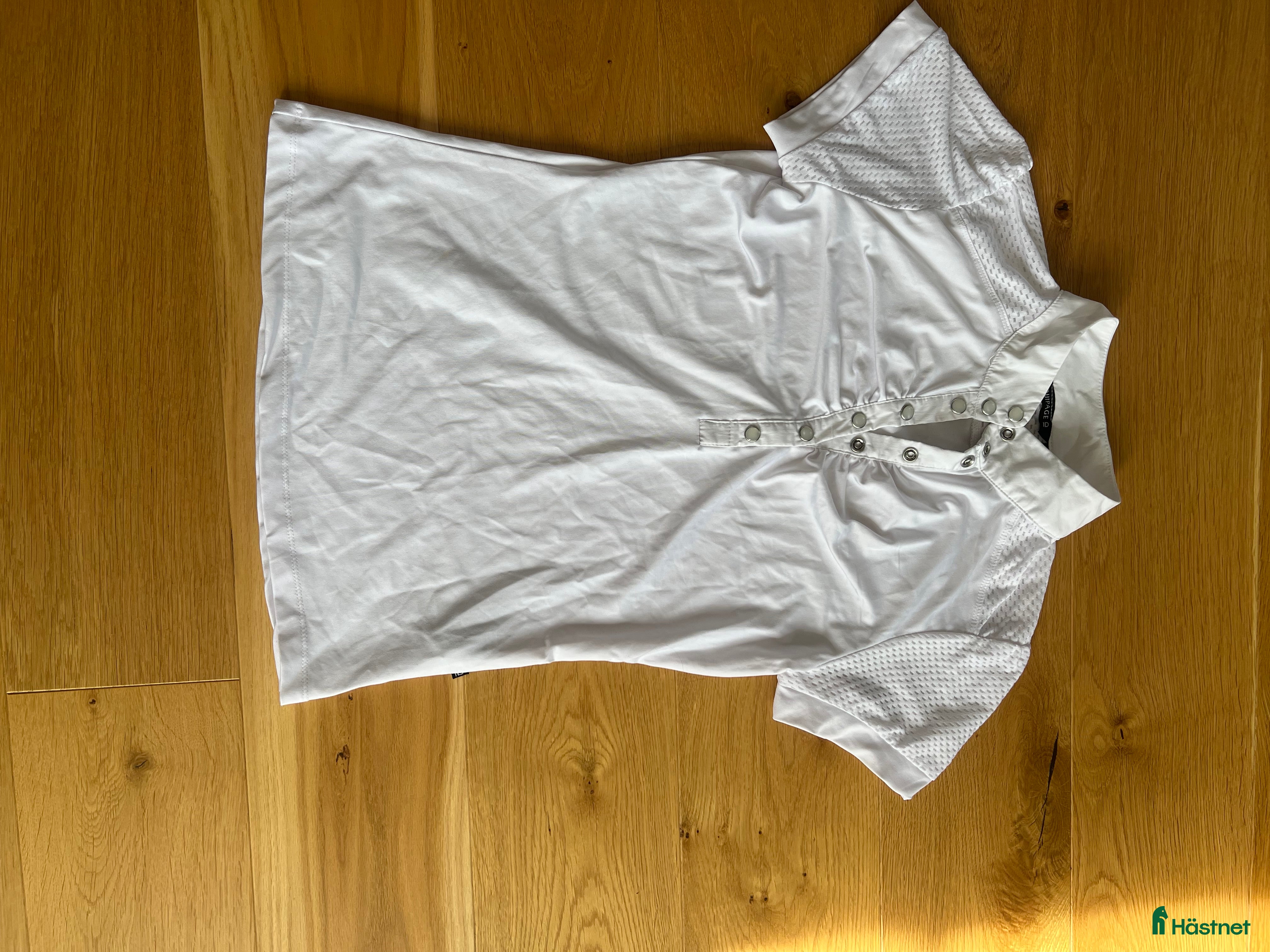 Övrigt Ridkläder ryttarutrustning till salu: Vit ridtröja  - Annons 12