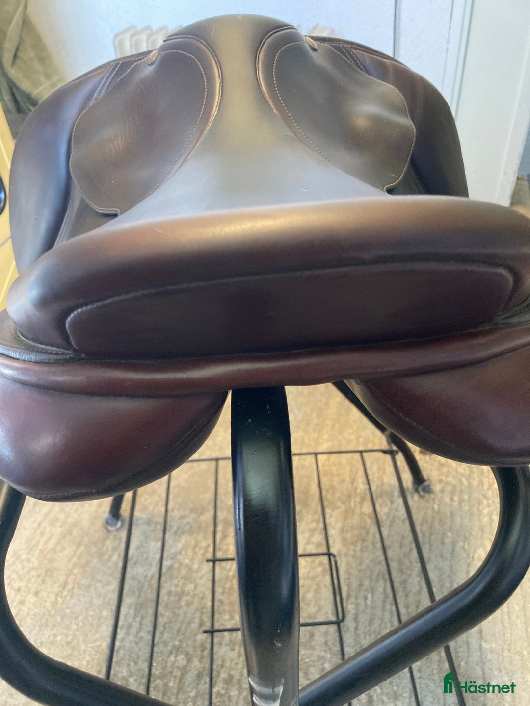 Sadlar hästutrustning till salu: Hoppsadel i Veberöd - Annons 2