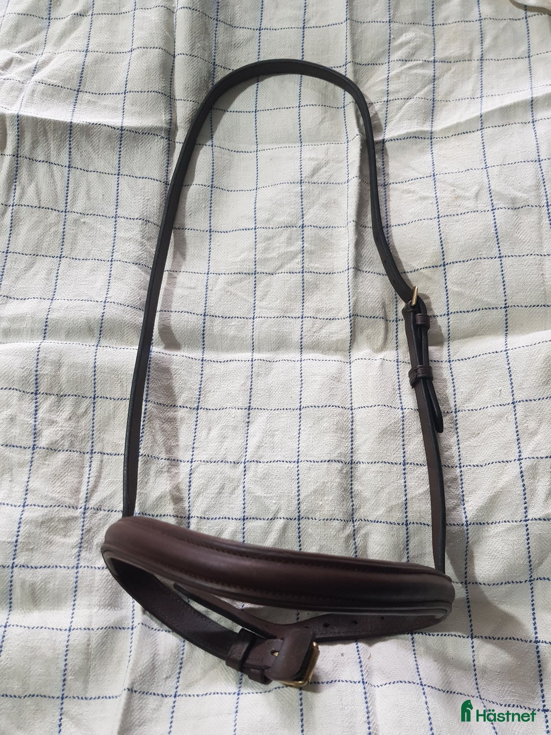 Träns hästutrustning till salu: Brun nosgrimma cob/full i Timrå - Annons 1