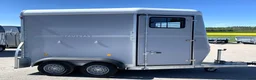 Hästtransporter  fordon & transport till salu: Fautras Provan- öppna/stäng bakbommen framifrån - Annons 14