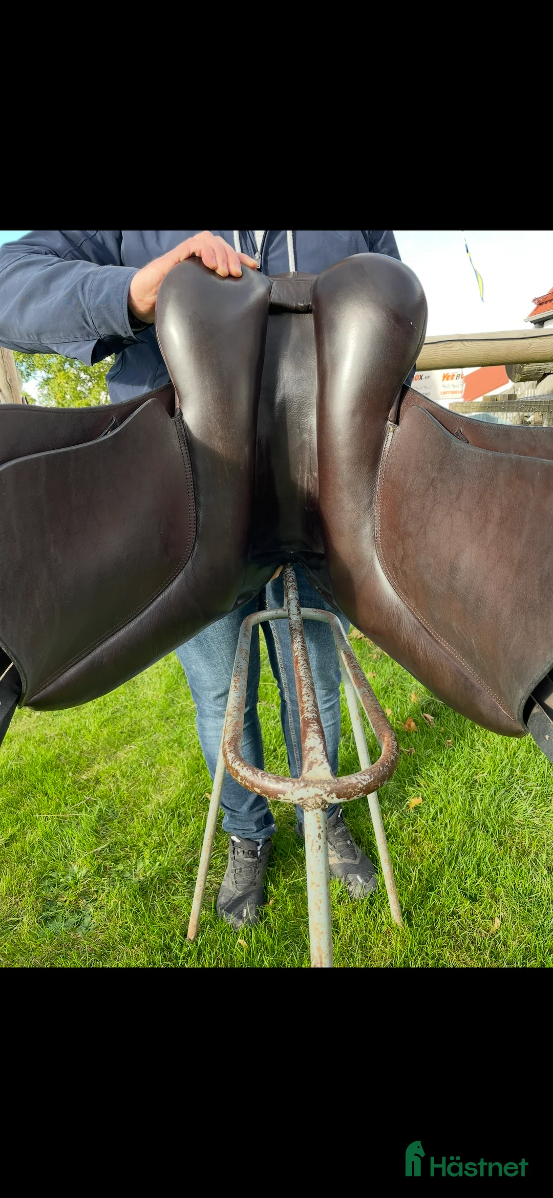 Sadlar hästutrustning till salu: Santa Cruz Malmö dressyrsadel i Blentarp - Annons 4