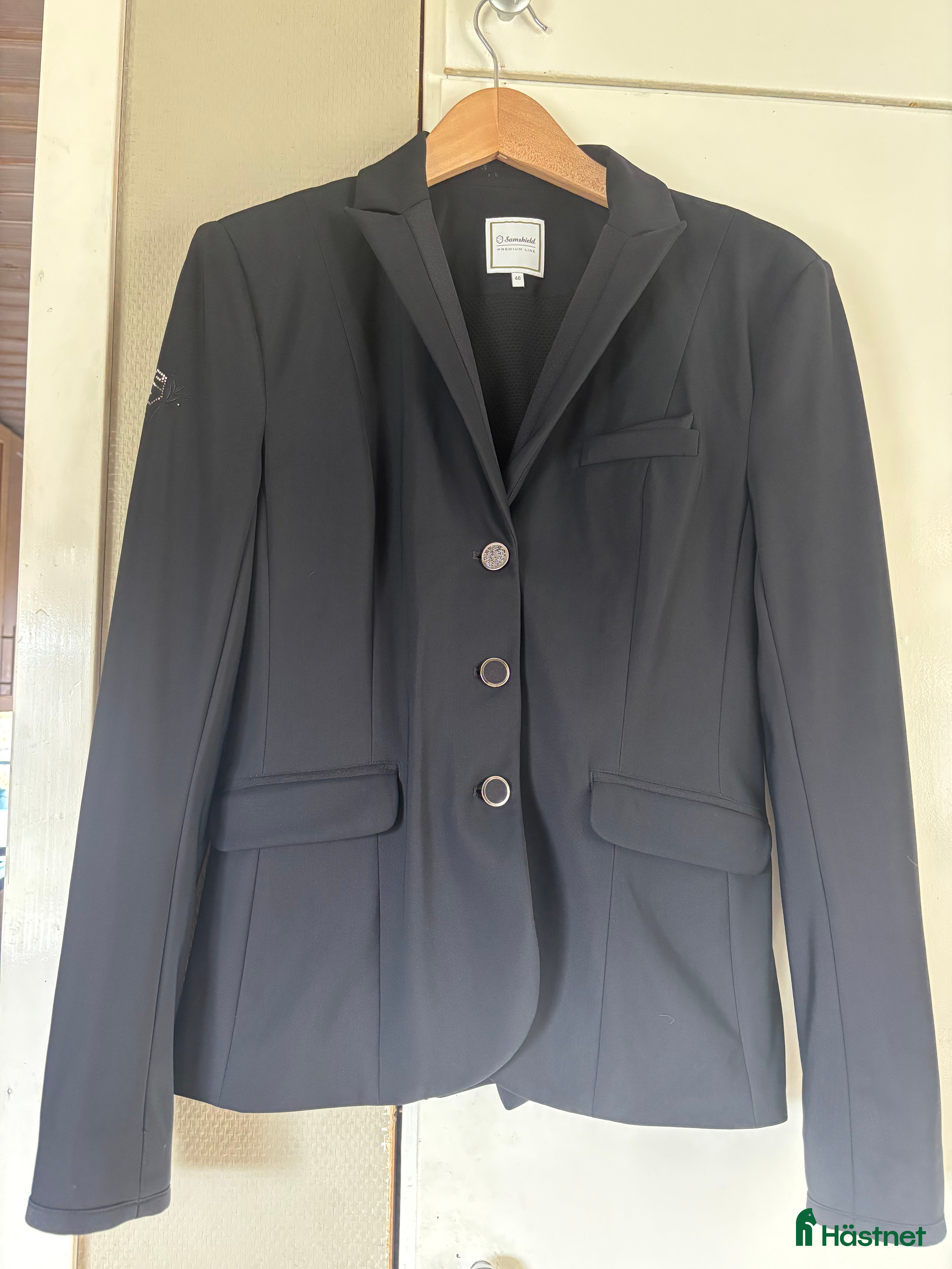 Jackor & Kavajer ryttarutrustning till salu: Samshield limited edition kavaj!  i Anderstorp - Annons 6