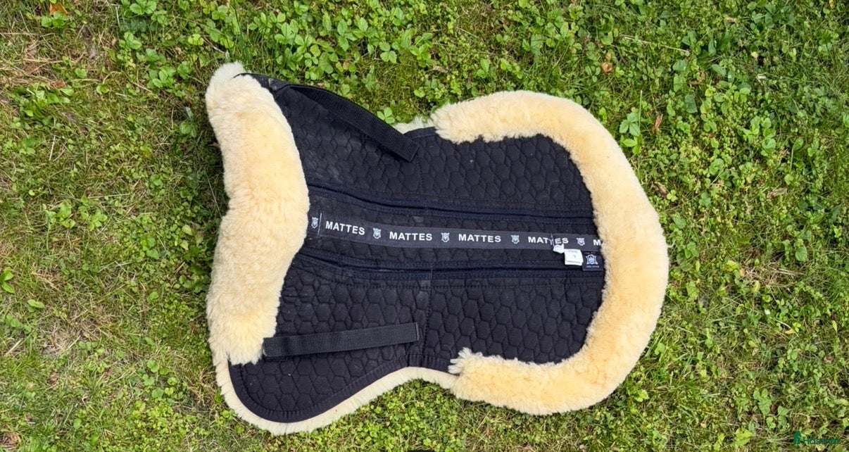 Sadeltillbehör hästutrustning Mattes correction pad med ludd fram och bak - Annons 1